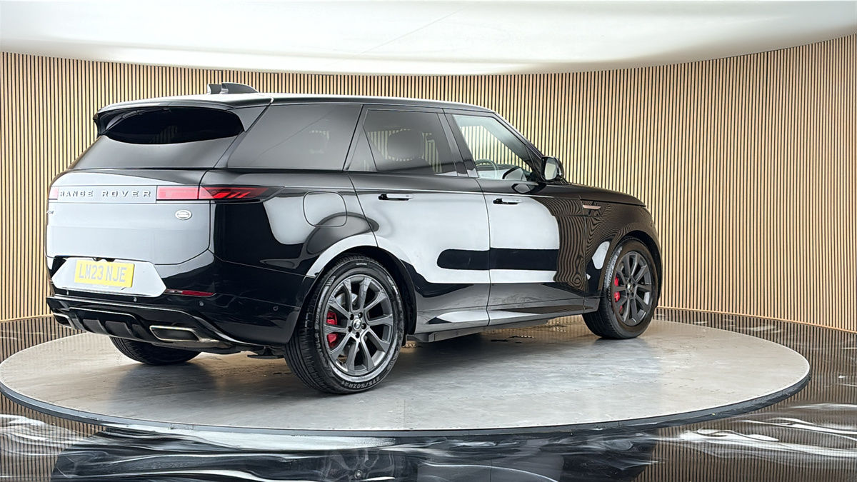 Land Rover Range Rover Sport Image 21