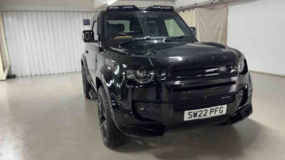 More views of Land Rover Defender 90