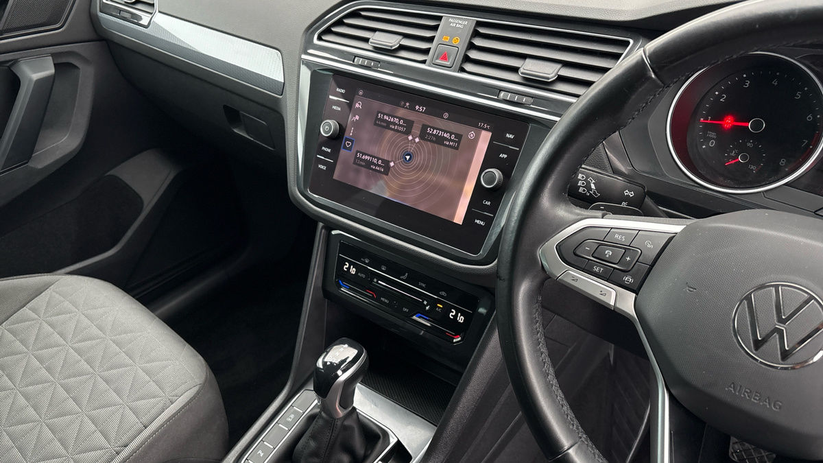 Volkswagen Tiguan Image 18