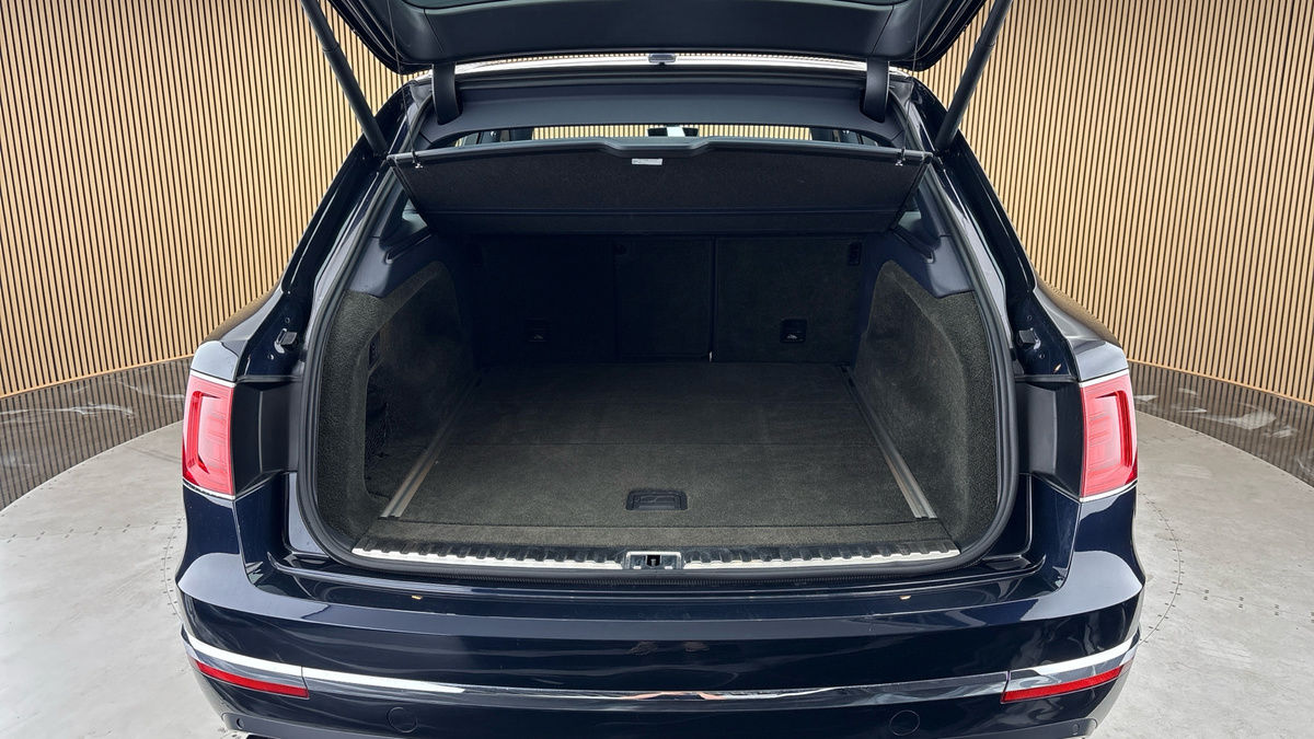 Bentley Bentayga Image 11