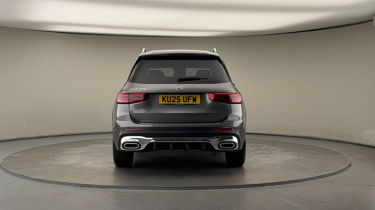 Mercedes-Benz GLB Image 4