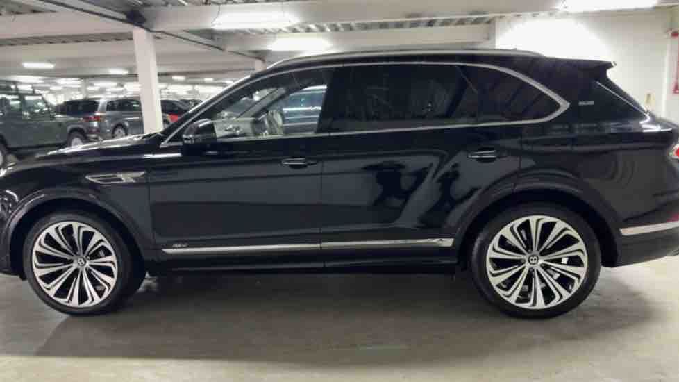 More views of Bentley Bentayga