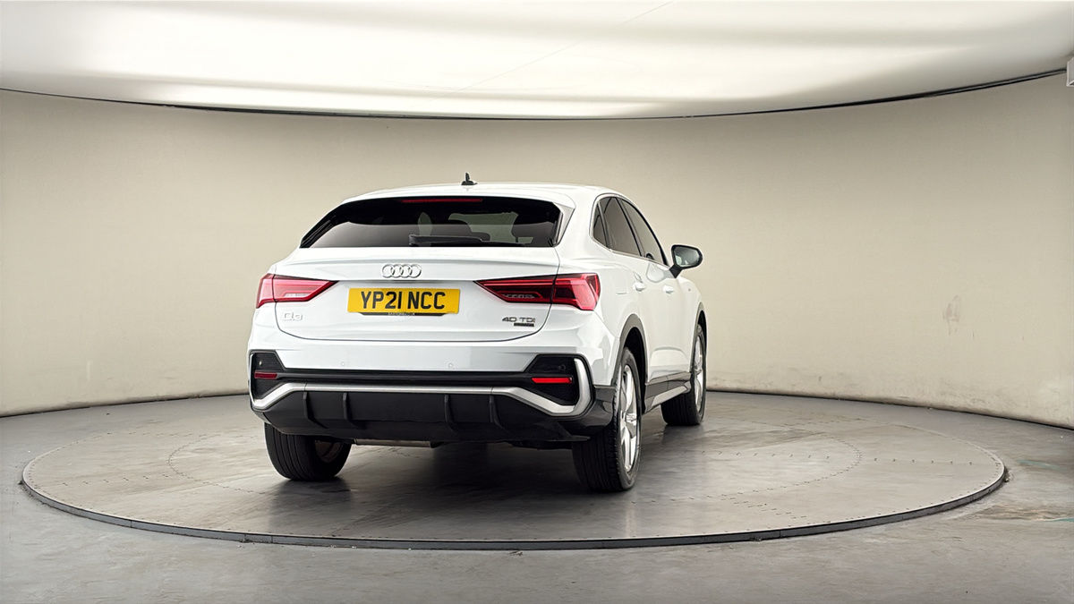 More views of Audi Q3