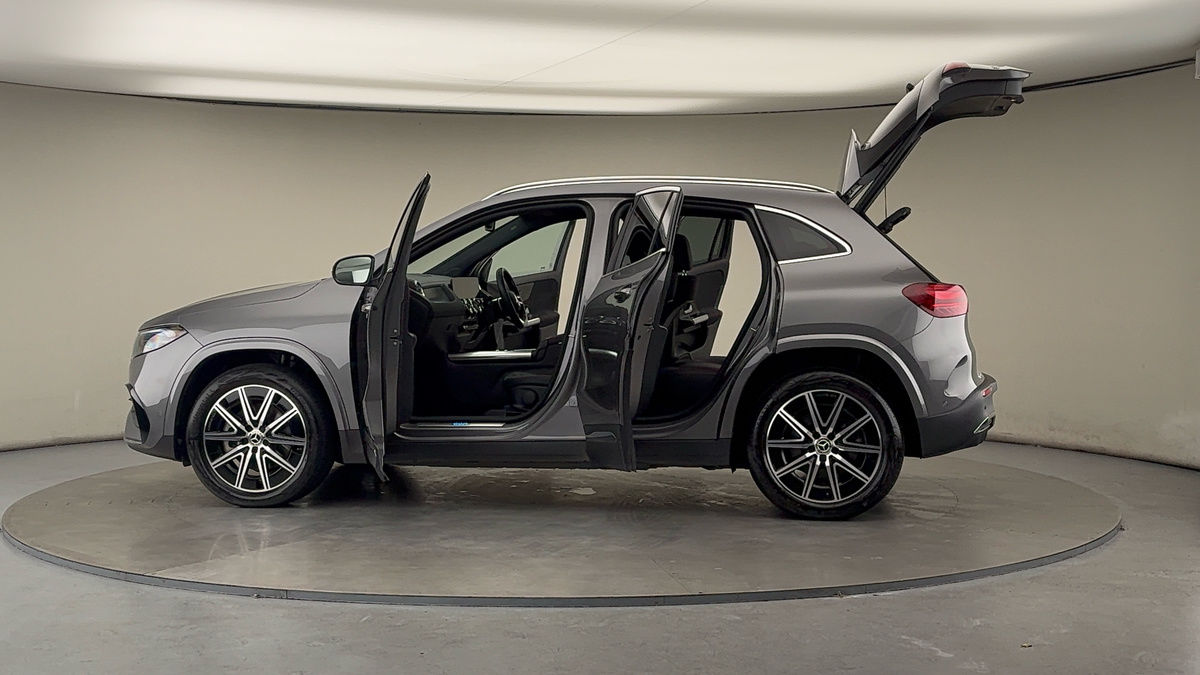 More views of Mercedes-Benz EQA