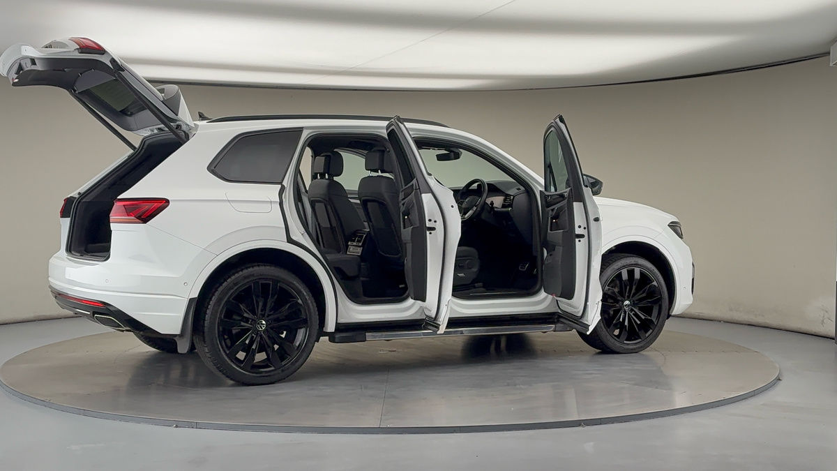More views of Volkswagen Touareg