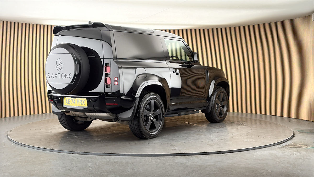 More views of Land Rover Defender 90