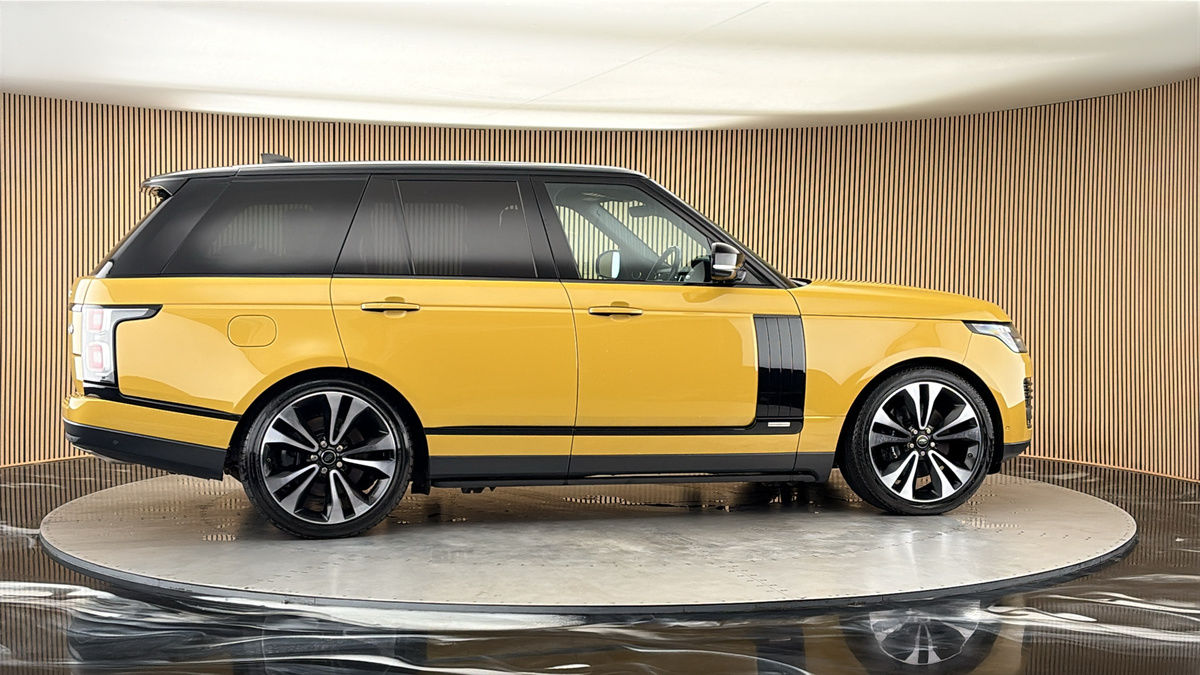 More views of Land Rover Range Rover