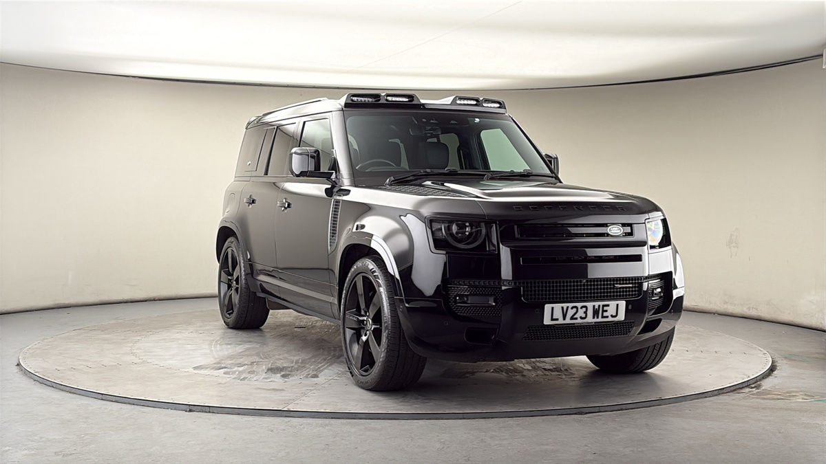 More views of Land Rover Defender 110