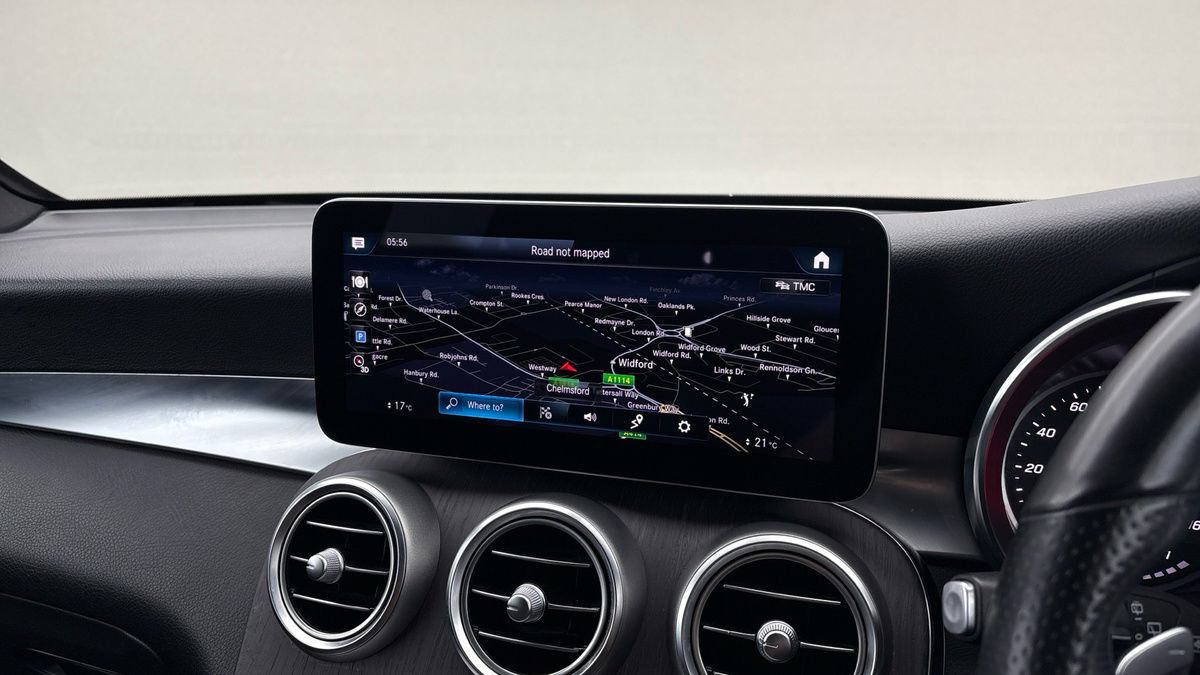 Mercedes-Benz GLC Image 17