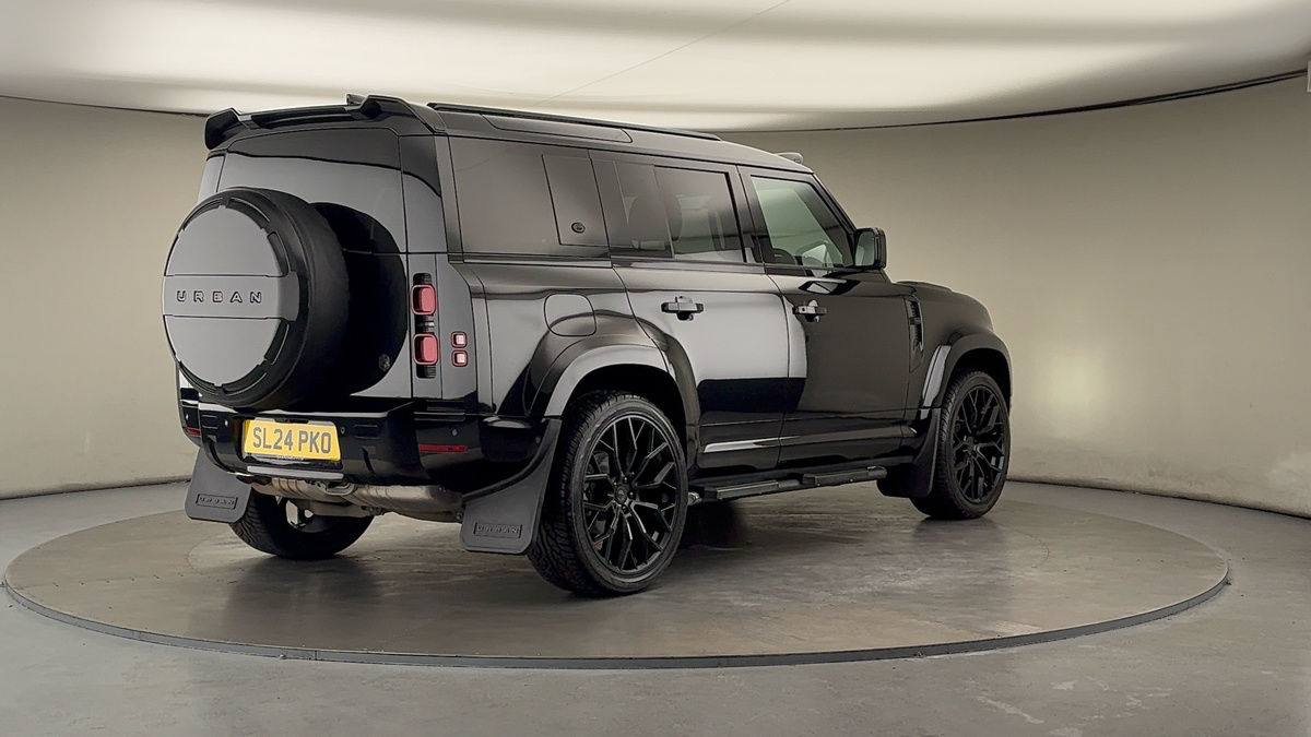 More views of Land Rover Defender 110