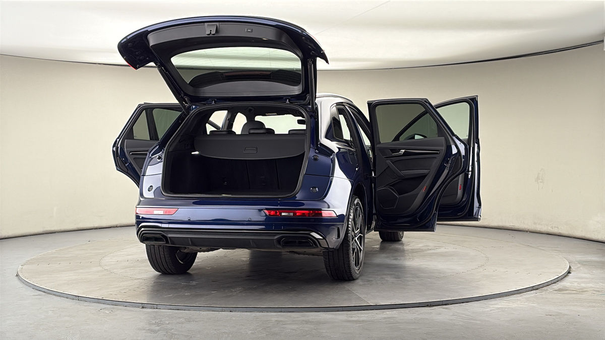 More views of Audi Q5