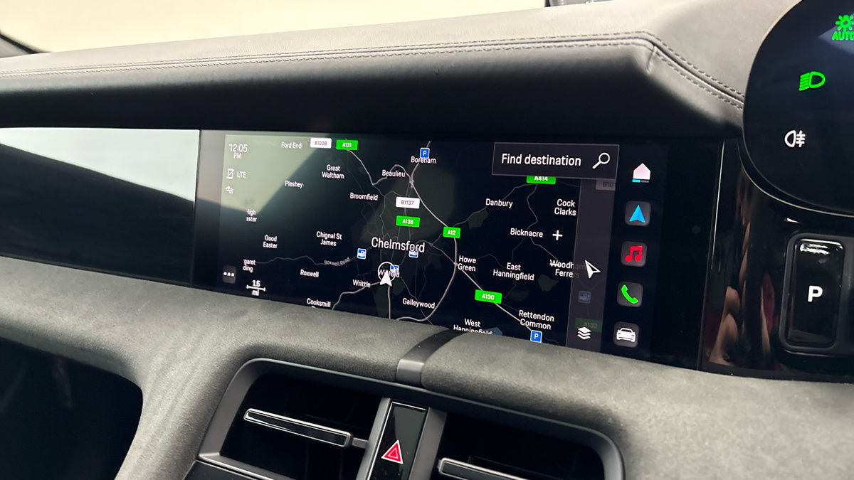 Porsche Taycan Image 17