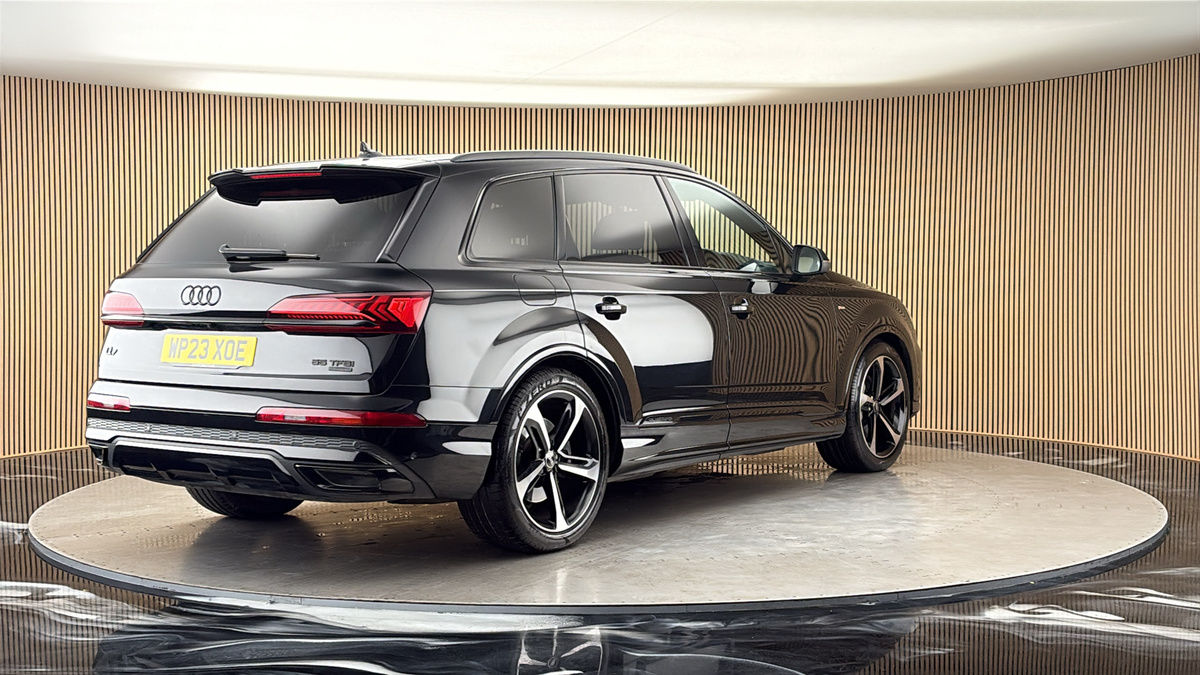 More views of Audi Q7