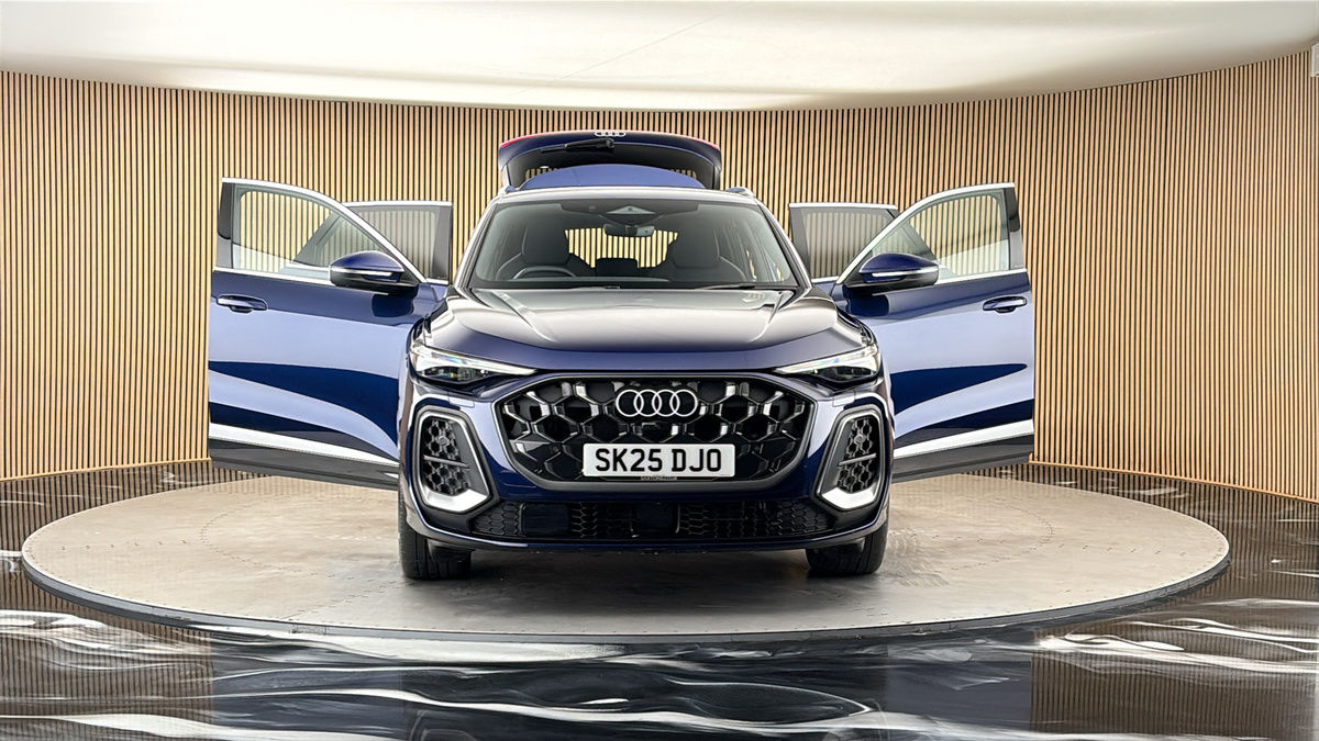 More views of Audi Q5