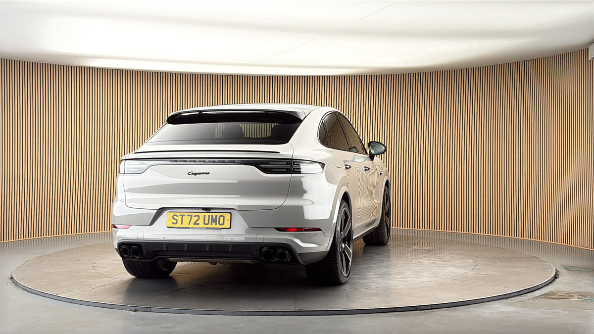 More views of Porsche Cayenne