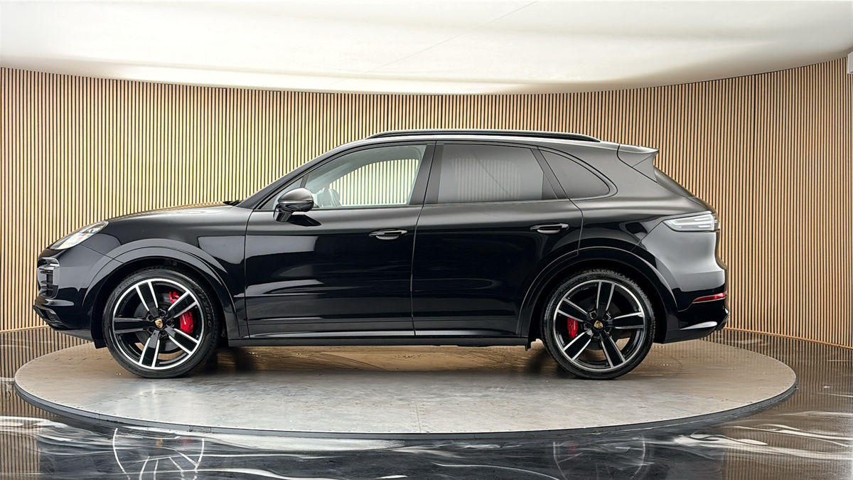 Porsche Cayenne Image 15