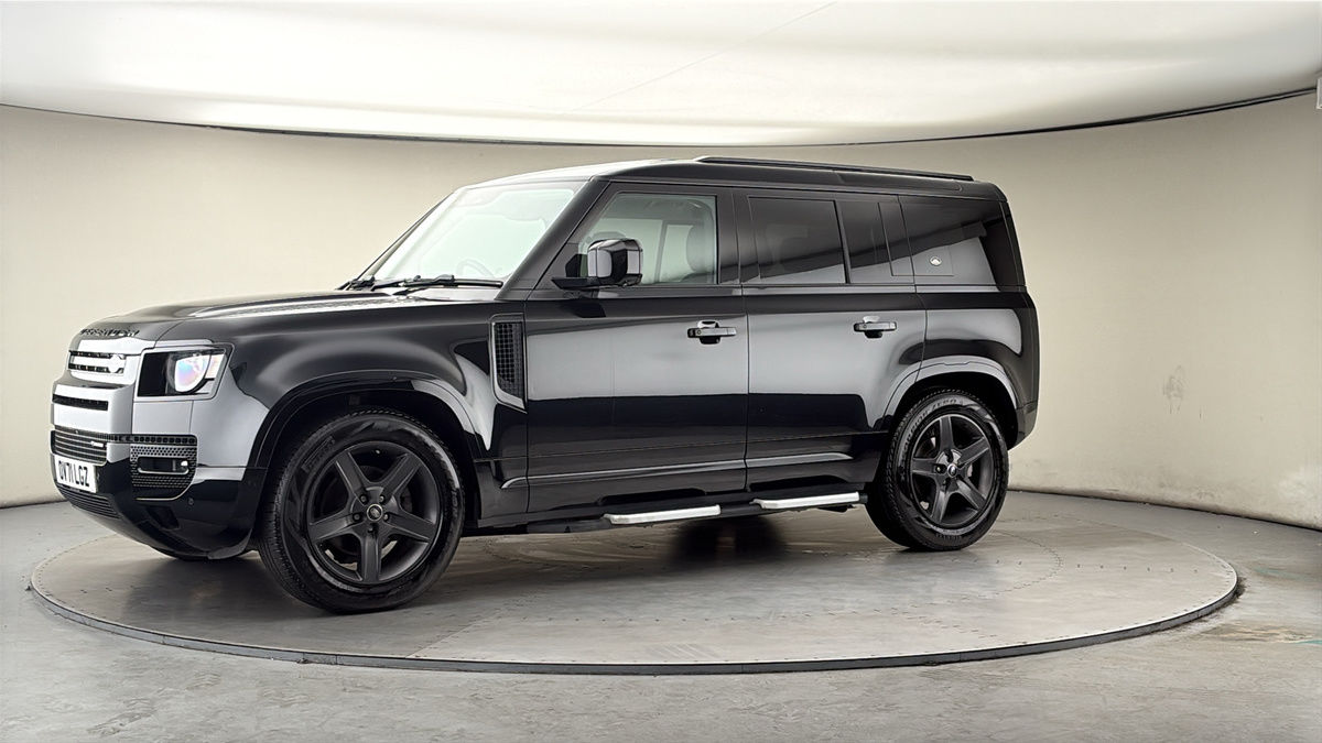 More views of Land Rover Defender 110