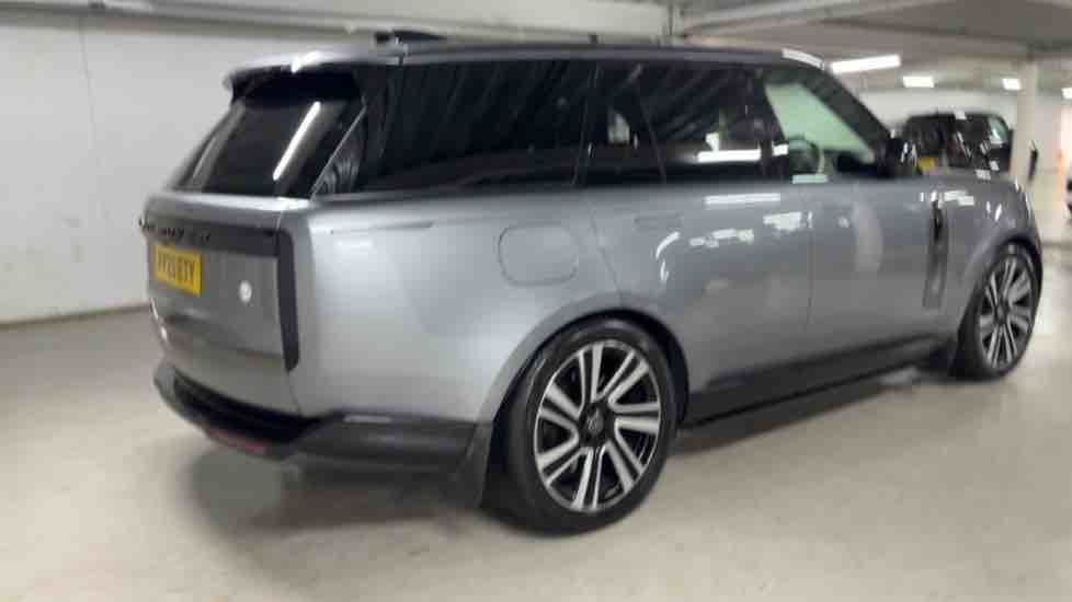 More views of Land Rover Range Rover