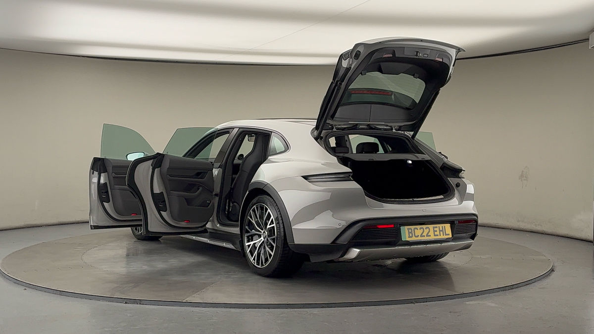 Porsche Taycan Image 23