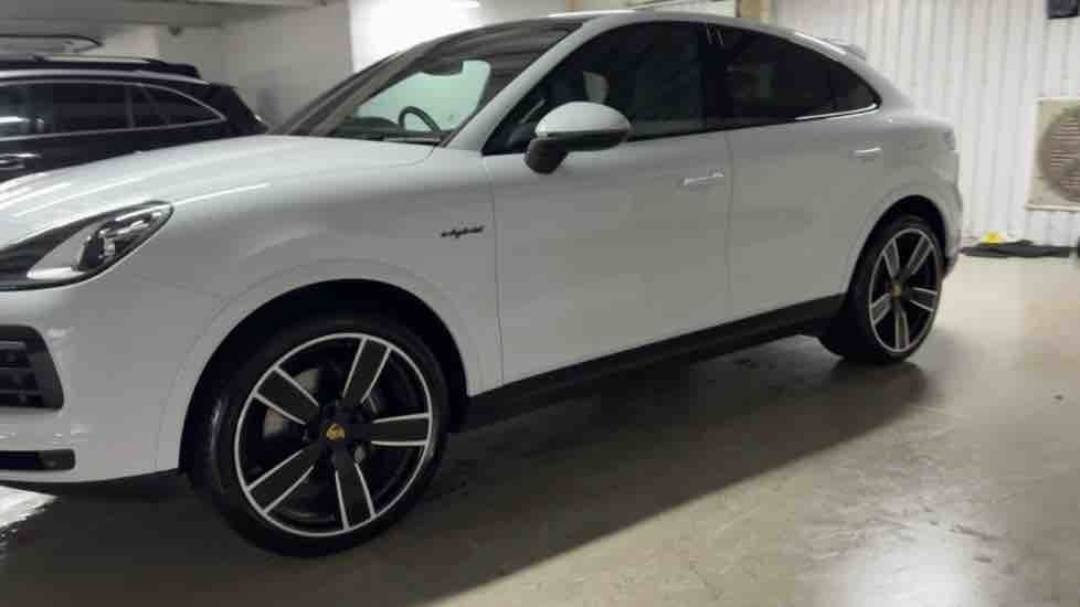 More views of Porsche Cayenne