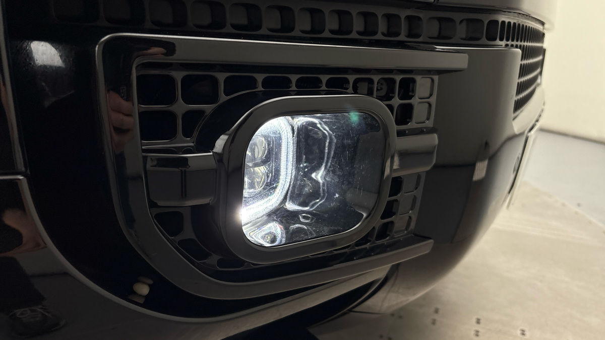 Land Rover Defender 90 Urban Image 27