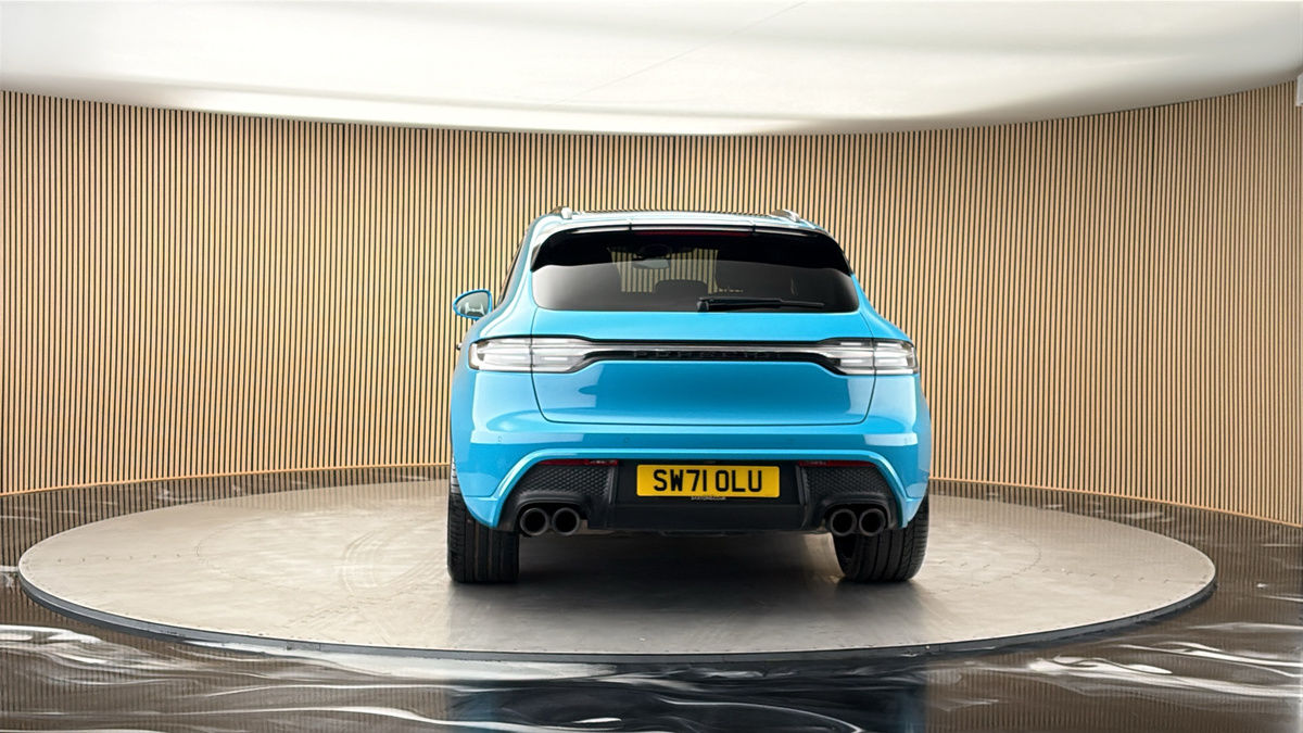 More views of Porsche Macan