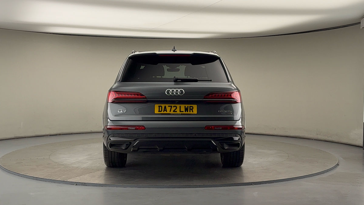 Audi Q7 Image 4
