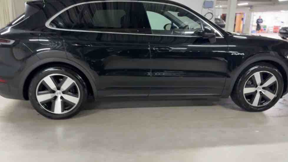 More views of Porsche Cayenne