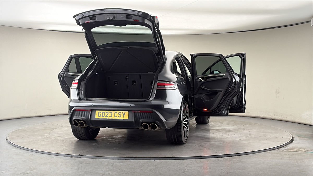 More views of Porsche Macan