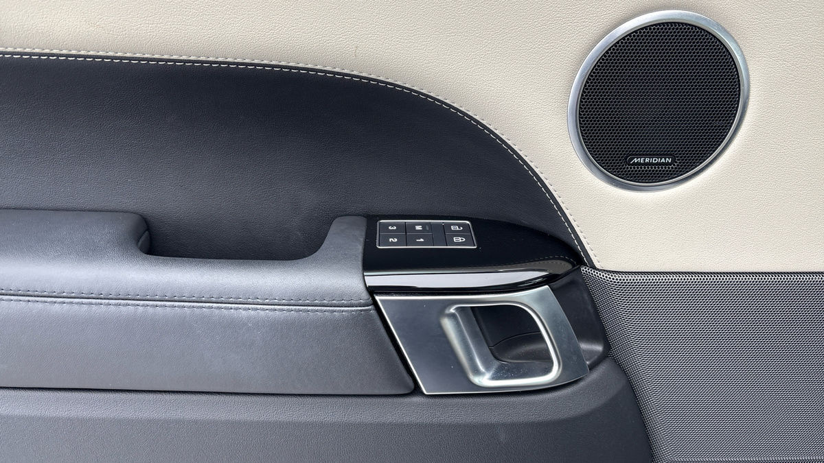 Land Rover Range Rover Sport Image 19