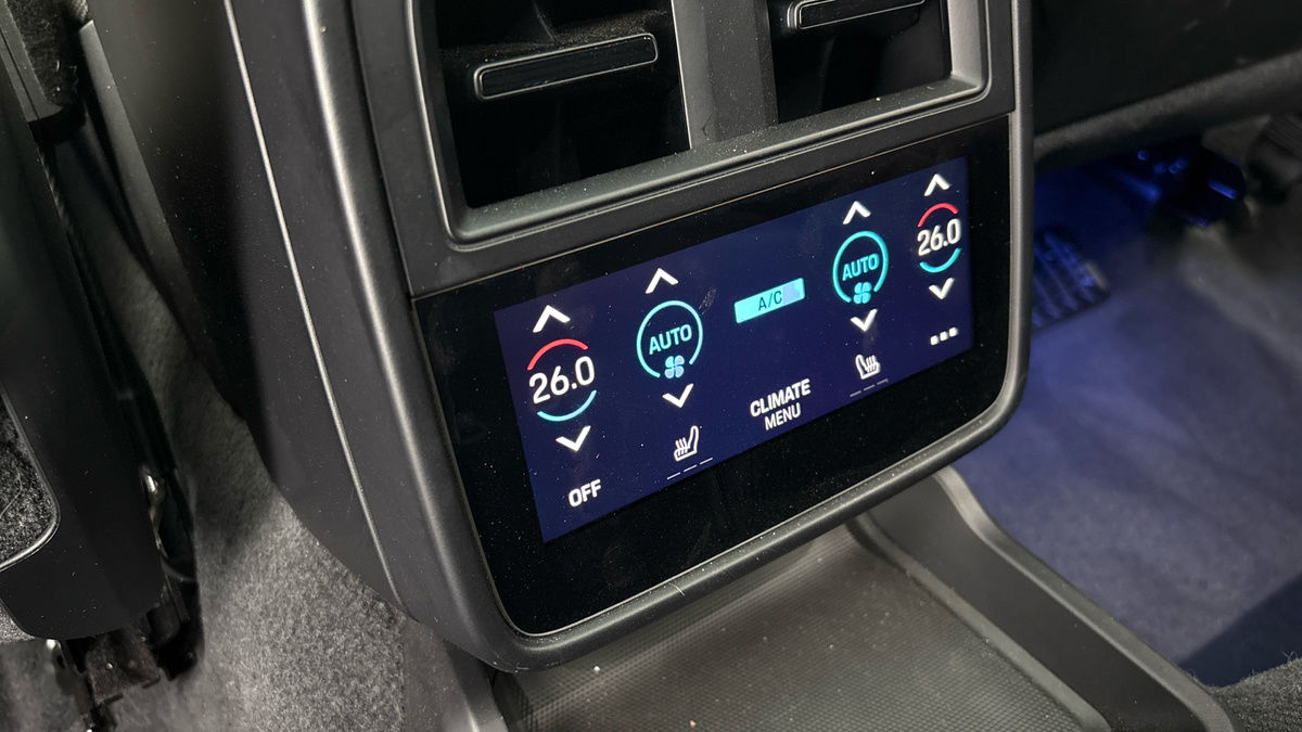 Porsche Taycan Image 35