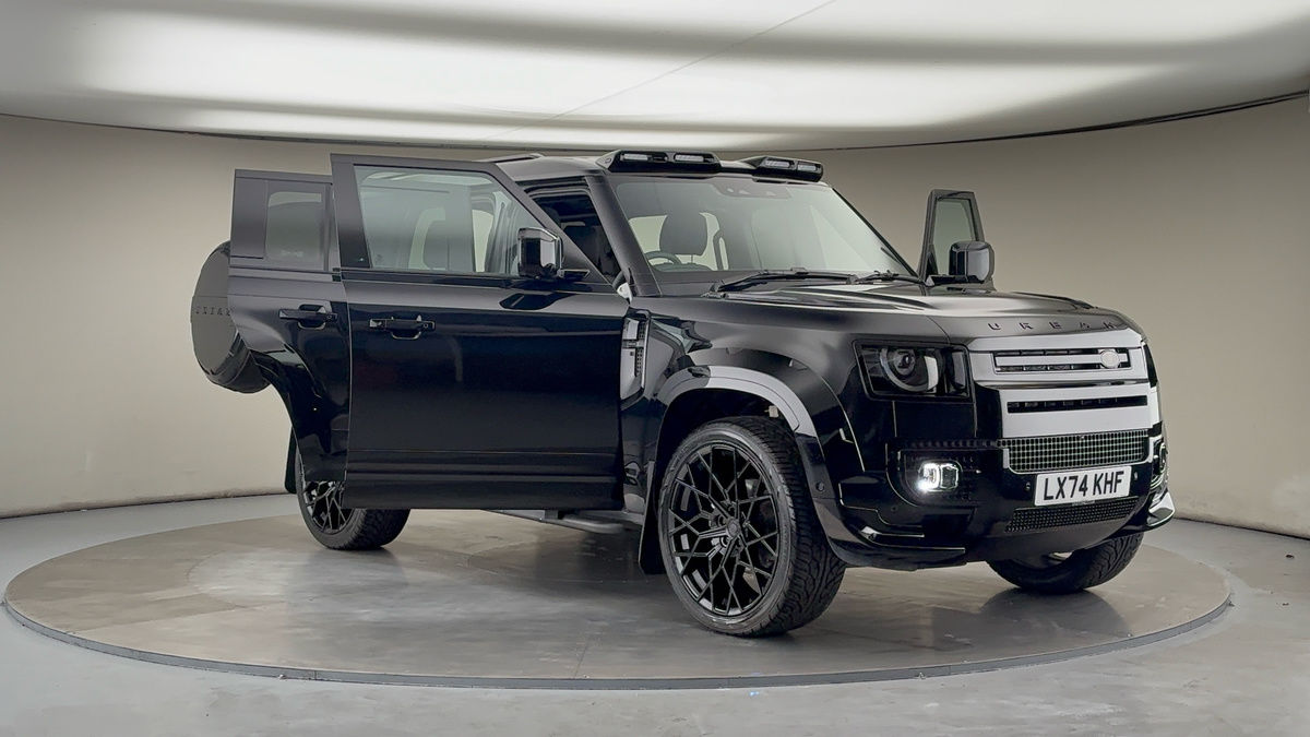 More views of Land Rover Defender 110