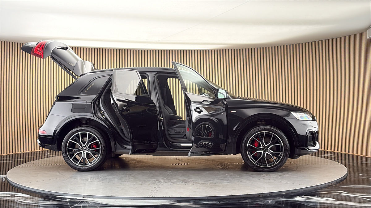 More views of Audi Q5