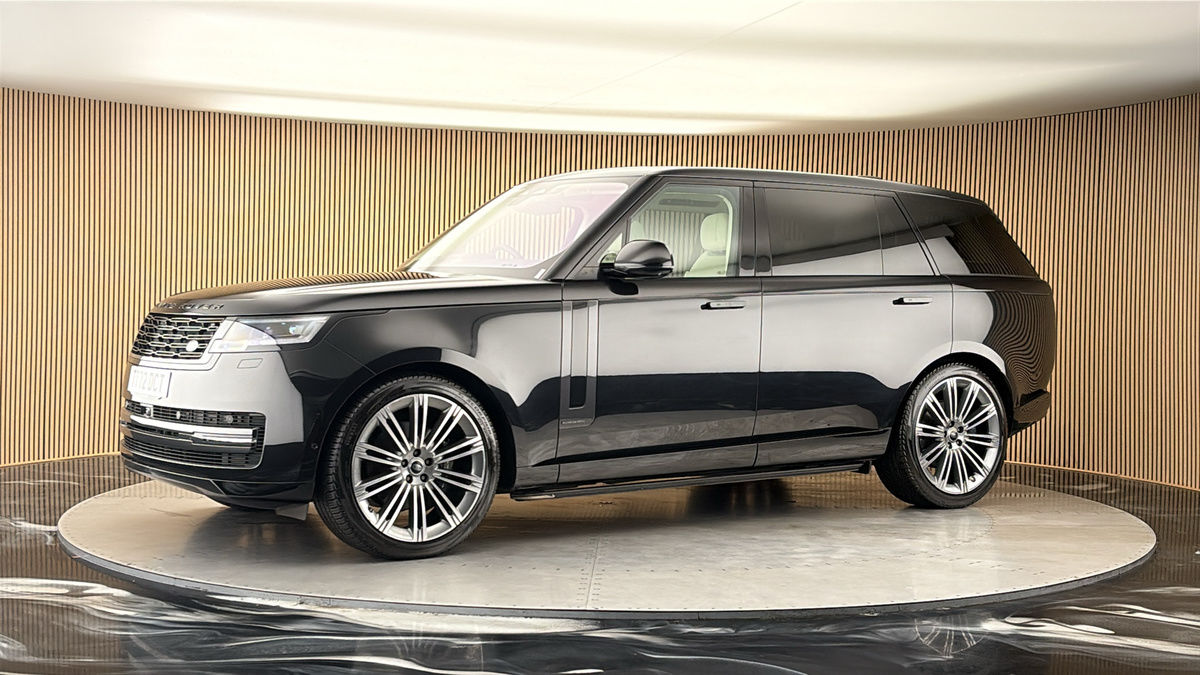More views of Land Rover Range Rover