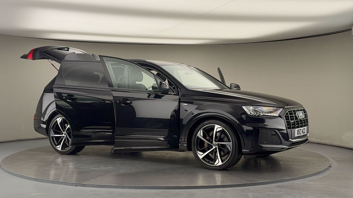 More views of Audi Q7