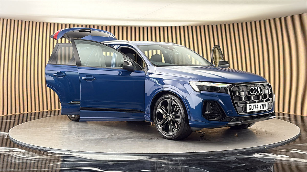 More views of Audi Q7