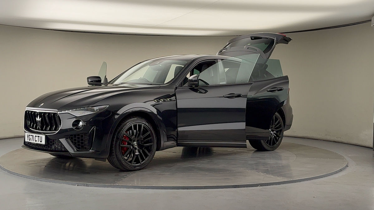 Maserati Levante Image 22