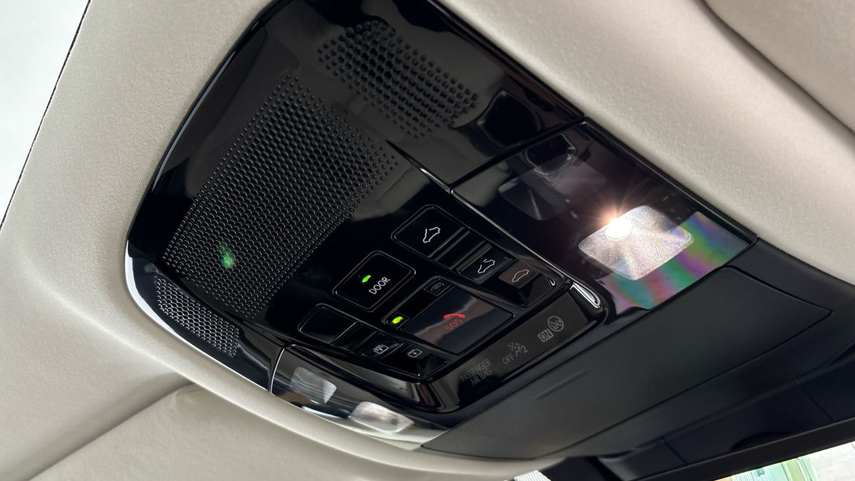 Lexus RX Image 40