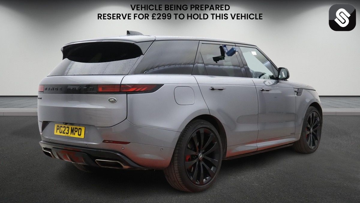 Land Rover Range Rover Sport Image 4