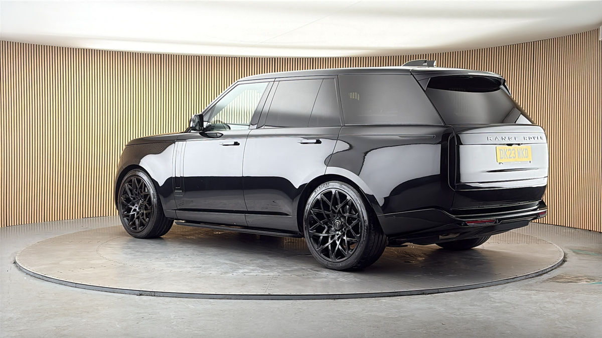 More views of Land Rover Range Rover