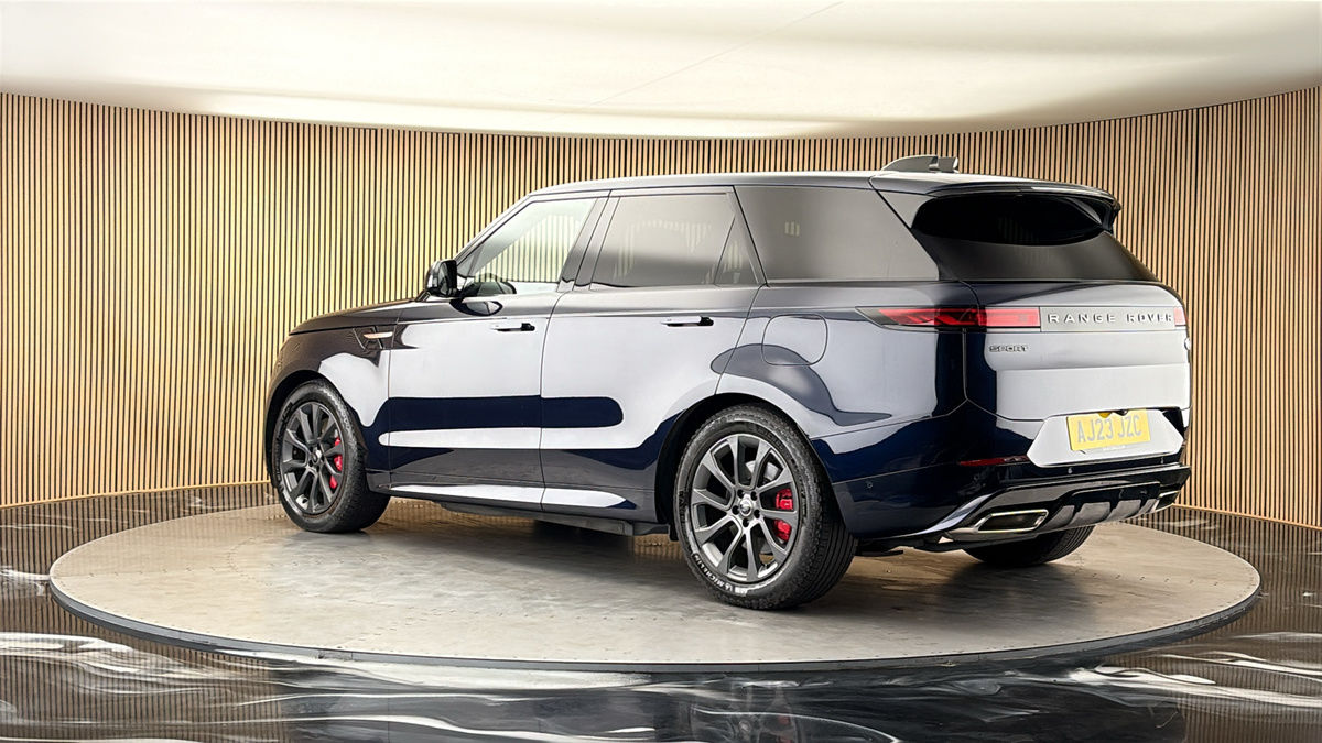More views of Land Rover Range Rover Sport