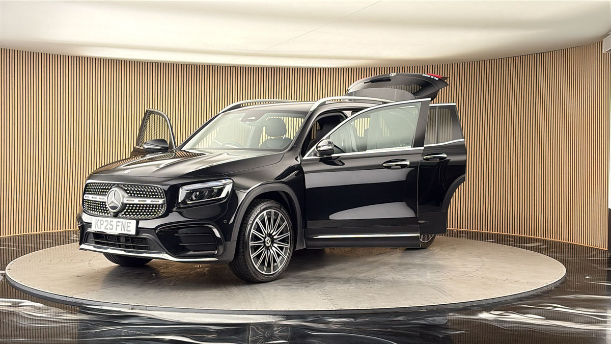More views of Mercedes-Benz GLB