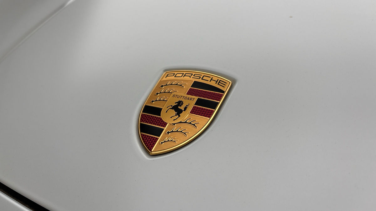 Porsche Cayenne Image 24