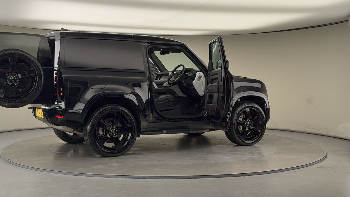 More views of Land Rover Defender 90