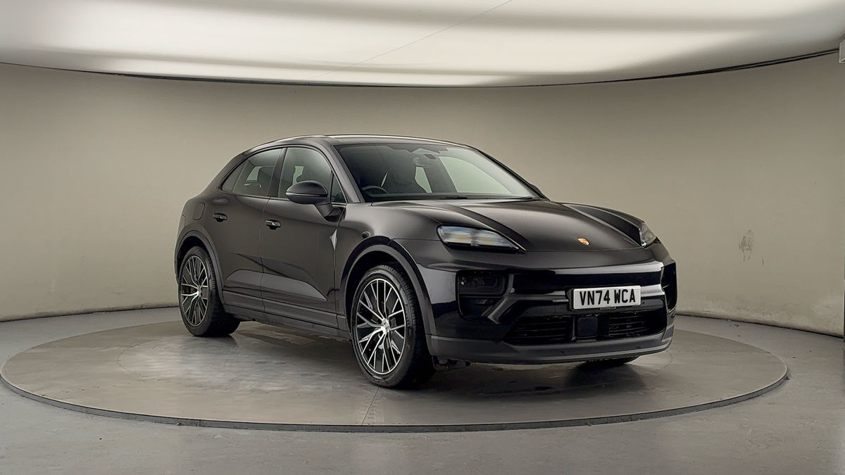Porsche Macan Sticky Header Image