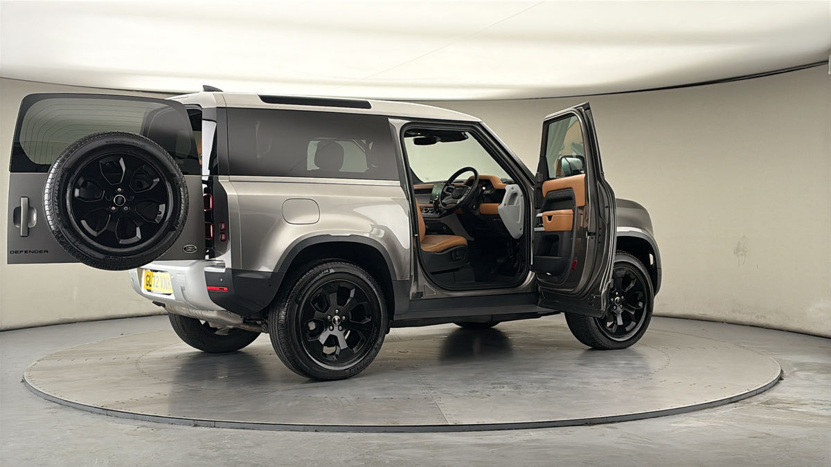 More views of Land Rover Defender 90