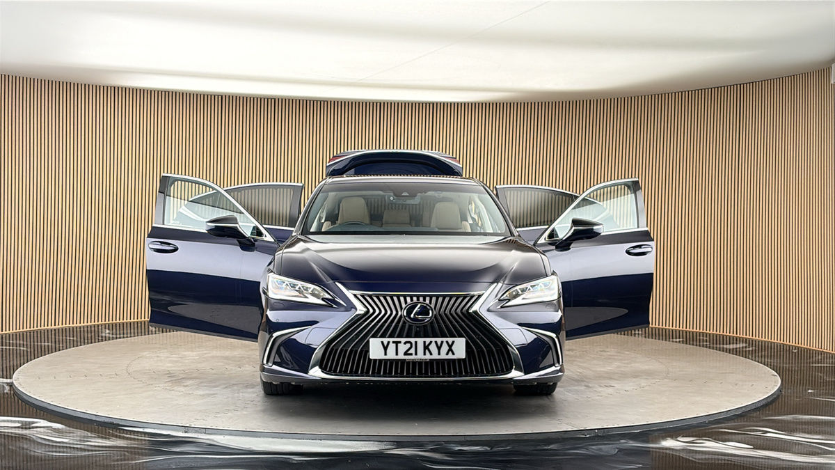 More views of Lexus ES