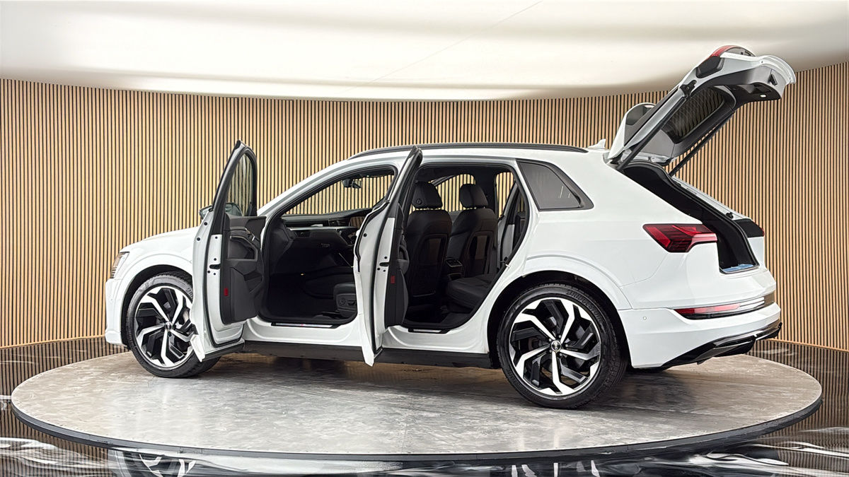 More views of Audi e-tron