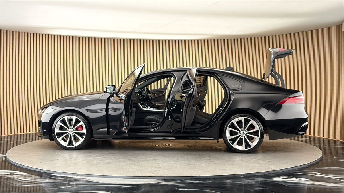 More views of Jaguar XF