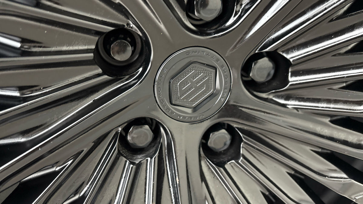 Land Rover Defender 110 Urban Image 27